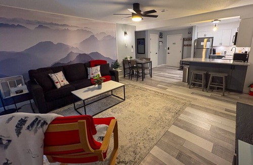 Killington Condo | YOUR KILLINGTON BASECAMP: Free shuttle w/Pool & Hot tub