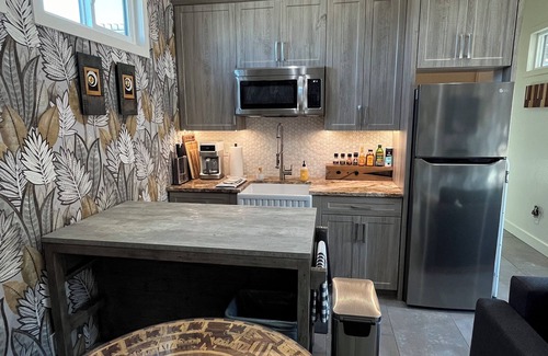 South Mountain House | Your Moment of Zen 1-bdrm pool house - Made for 2