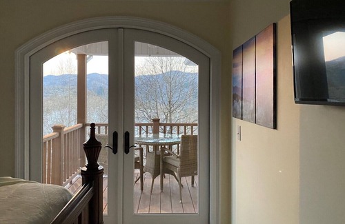 Hiawassee House | Your mountain paradise!. Year round open views.