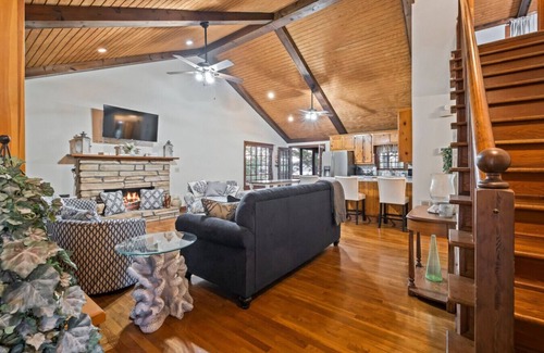 Leesburg House | Your New Favorite Weiss Lake Getaway - Sleeps 10