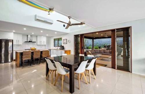 Noosa Heads House | Your Noosa home away from home, central location!