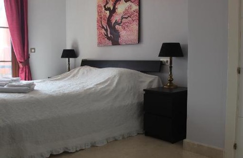 New Golden Mile Apartment | Your Oasis of Luxury and Leisure at Gazules Del Sol in Marbella area - Benahavis