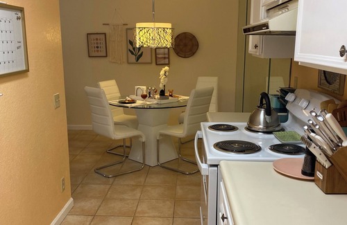Racquet Club West Condo | Your own little zen retreat in Palm Springs