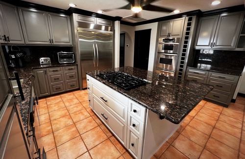 Residential Estates House | YOUR OWN PARADISE! JUST LISTED!