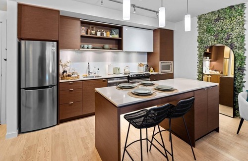 Downtown Victoria Condo | Your own private oasis in Victoria