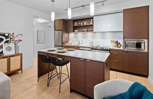 Downtown Victoria Condo | Your own private oasis in Victoria