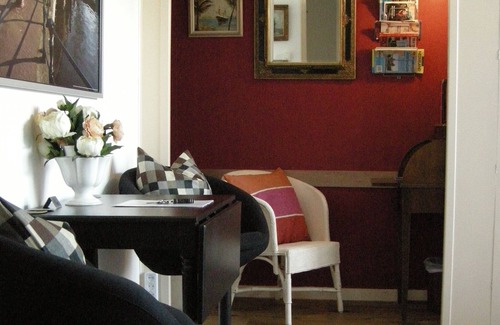 Amsterdam City Centre Apartment | Your own private home away from home! Located in the quiet part of the centre.