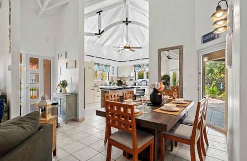 Opal House | Your Own Private Oasis! *Free Access to Club Amenities*