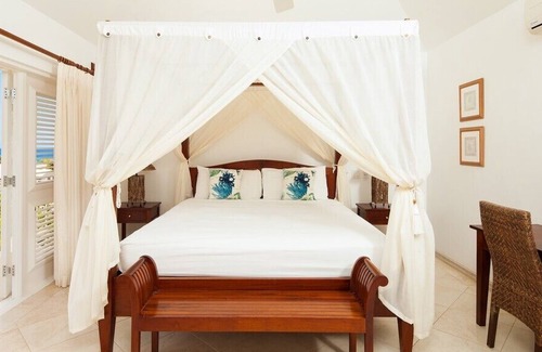 Mullins House | Your Perfect Caribbean Home in Classic Colonial Style