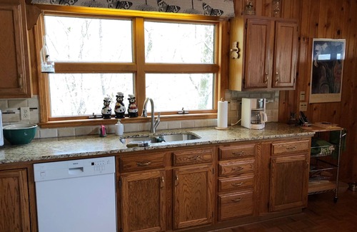 Brevard House | Your perfect Get-Away with lovely mountain views! "5 Star" Property!n