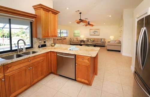 Caloosahatchee Villa | Your Perfect Getaway On The Canal With Heated Pool & Free Wifi