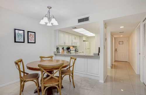 Park Shore Condo | Your Perfect Naples Retreat Relax at Park Shore Resort Snowbird Friendly