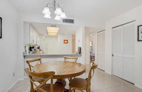 Park Shore Condo | Your Perfect Naples Retreat Relax at Park Shore Resort Snowbird Friendly