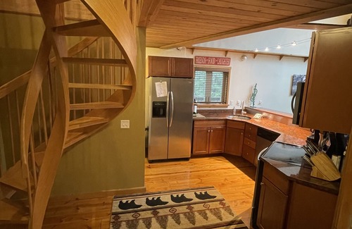 Lock Haven Ski Chalet | Your Pine Creek Getaway!