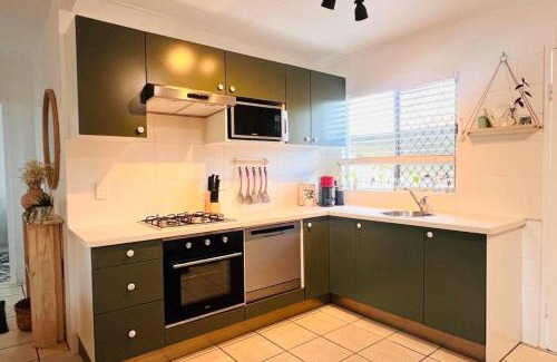 Miles End Apartment | 'Your Place on Davidson'