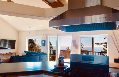 Shelter Cove House | Your Private Sanctuary in Shelter Cove