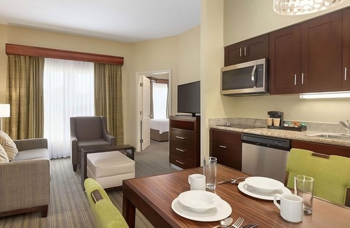Feather Sound Hotel | Your Relaxing Getaway Awaits! 2 Spacious Units, Free Breakfast, Full Kitchen!