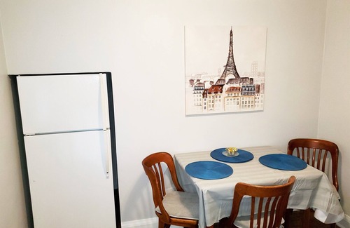 Sarnia House | Your Sarnia "Home away from Home" is right here!