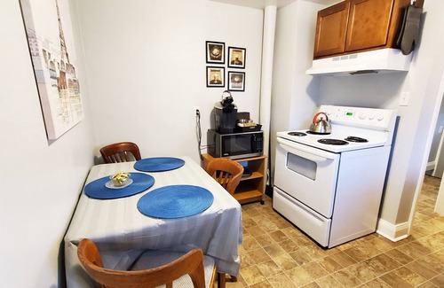 Sarnia House | Your Sarnia "Home away from Home" is right here!