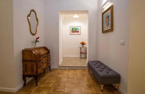 Rione III Colonna Apartment | Your Secret Pantheon