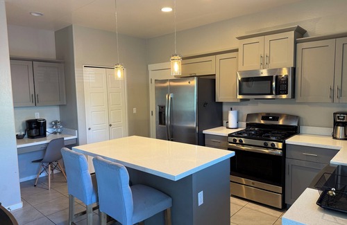 Marley Park House | Your Surprise Adventure Begins Here! 3/2.5 ★Heated Pool★Near Stadiums & Hiking