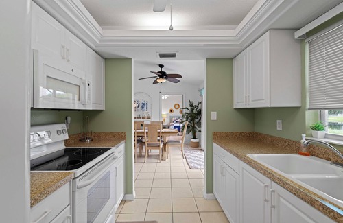 South Venice House | YOUR TROPICAL OASIS WITH PRIVATE POOL