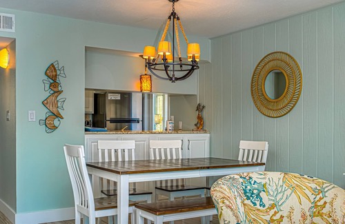 Rockport Condo | Your TX Vacay w/Private Dock 8 min to the Beach