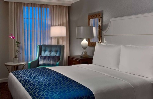 French Quarter Resort | Your Ultimate Leisure Stay Near Jackson Square! Pets are Allowed, w/Pool