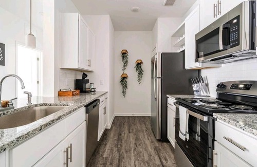 Orange Park Apartment | Your Urban Oasis Near Navy Base