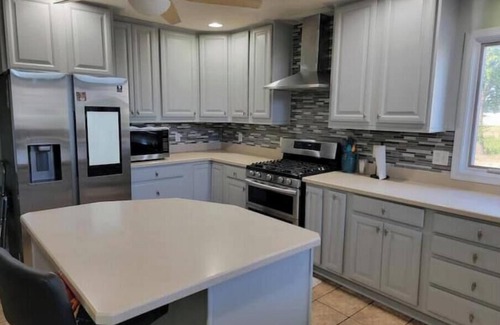 Millsboro House | Your vacation home of 4200sq ftnMillsboro.Pet friendly,Private Pool Jacuzzi etc