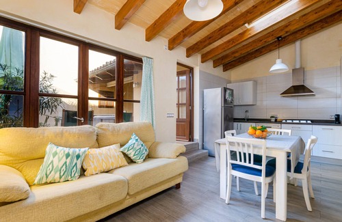 Maria de la Salut House | YourHouse Arraval, lovely house with Jacuzzi and terrace in a quiet town