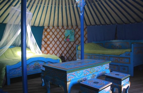 Saint-Mamet-la-Salvetat Cabin | Yourte Mongole