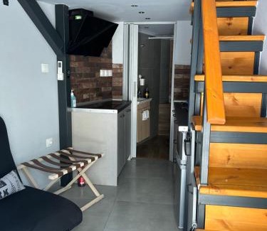 Ano Poli Apartment | Youth Loft in Ano Poli