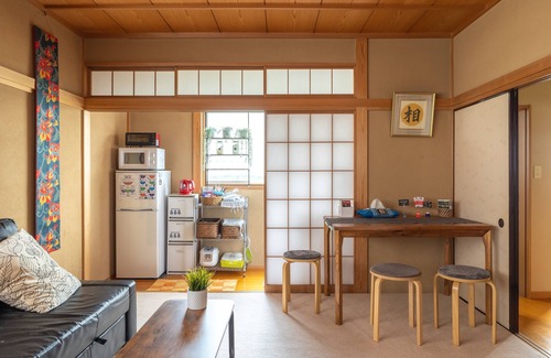 Yoyogi Apartment | Yoyogi Ivy Full | 2BR Unit with King Sized Bed