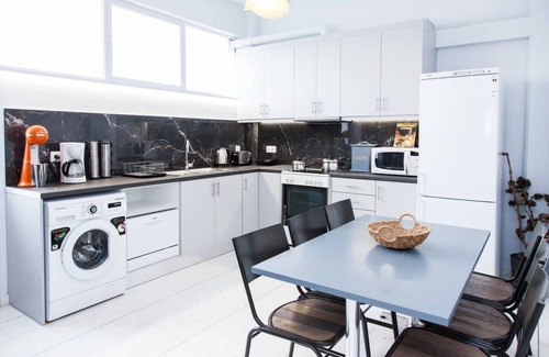 Ilioupoli Apartment | Ypsilon IconicAthensHome next to Mount Hymettus National Park