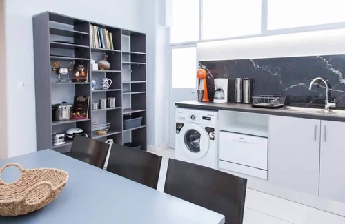 Ilioupoli Apartment | Ypsilon IconicAthensHome next to Mount Hymettus National Park