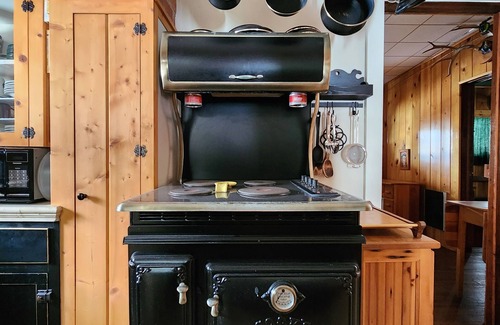 Estes Park Cabin | Ypsilon- Lifetime experience-Historic cabin INSIDE Rocky Mountain National Park.