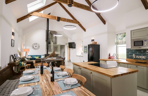 Llanon Cottage | YSGOLDY BRYNWYRE, pet friendly, with open fire in Llanrhystud