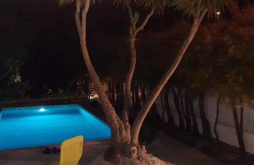 Santana Villa | Yuccas House