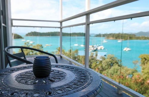 Shute Harbour Apartment | Yuengee Villas