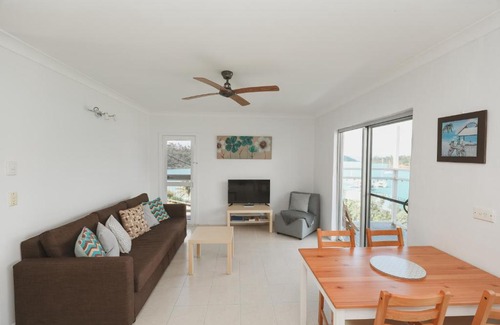 Shute Harbour Apartment | Yuengee Villas