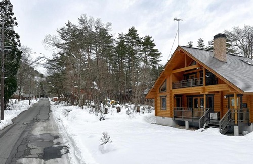 Iimori Ski Chalet | Yukiguni - Chic alpine log house
