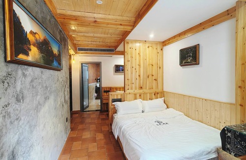 Fenghuang Bed & Breakfast | yunlushanju
