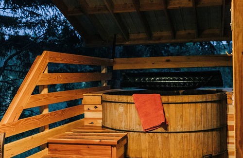 White Salmon House | Yurt at Rivendell Romance in the Forest