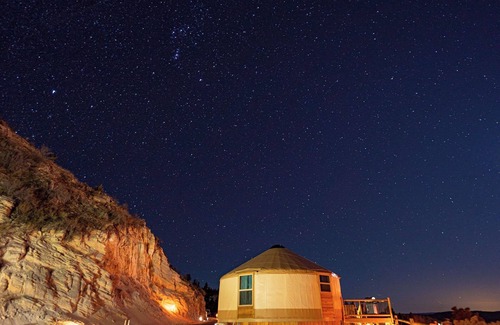 Orderville House | Yurt-Sunset Views, Resort Pools, near Zion & Bryce
