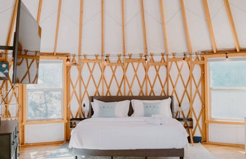 Zuzax RV Rental | Yurt Tijeras · YURT With Sleeping For 5! Your "Not-Fully-Off-The-Grid" Retreat!