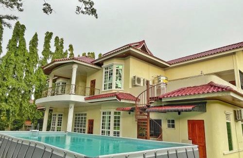 Alor Gajah House | Yussy Homestay at Afamosa Bungalow