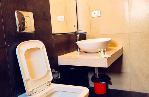 Mysore Bed & Breakfast | Yuvraj Palace Inn