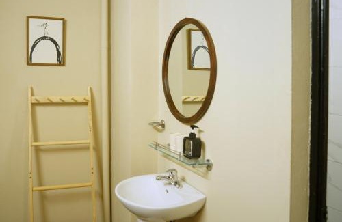 Hang Buom Apartment | Yuzu Home Dao Duy Tu