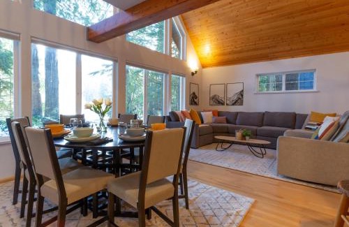 Glacier House | Yverin Muse Cabin